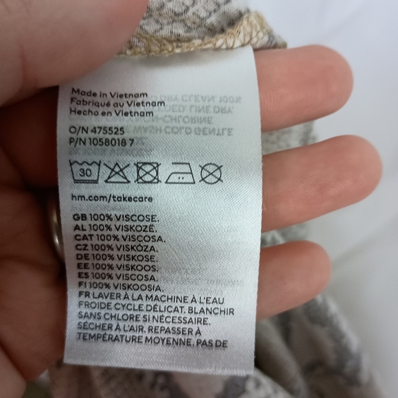 2/$30 H&M Animal Print Mob Wife Snake Print V-Neck Dress (#395) - Picture 3 of 7